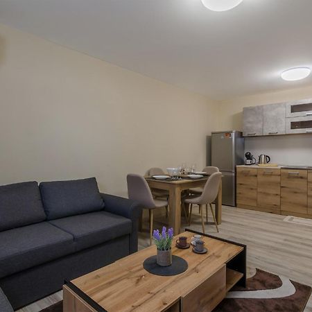Brizy Lägenhet Varna Exteriör bild